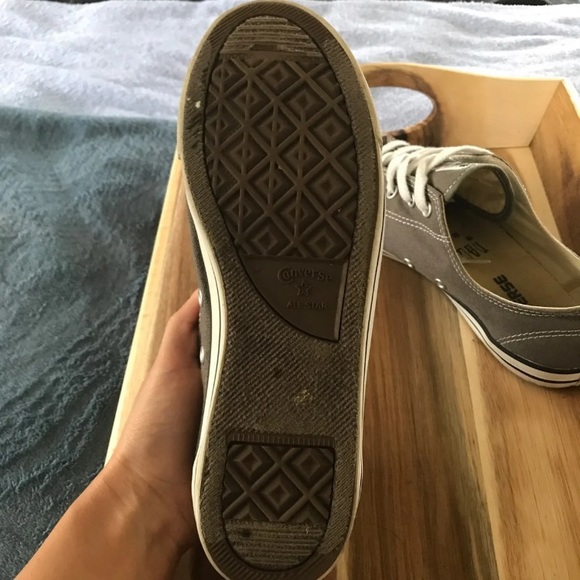 Size 8 Grey converse - Picture 3 of 3